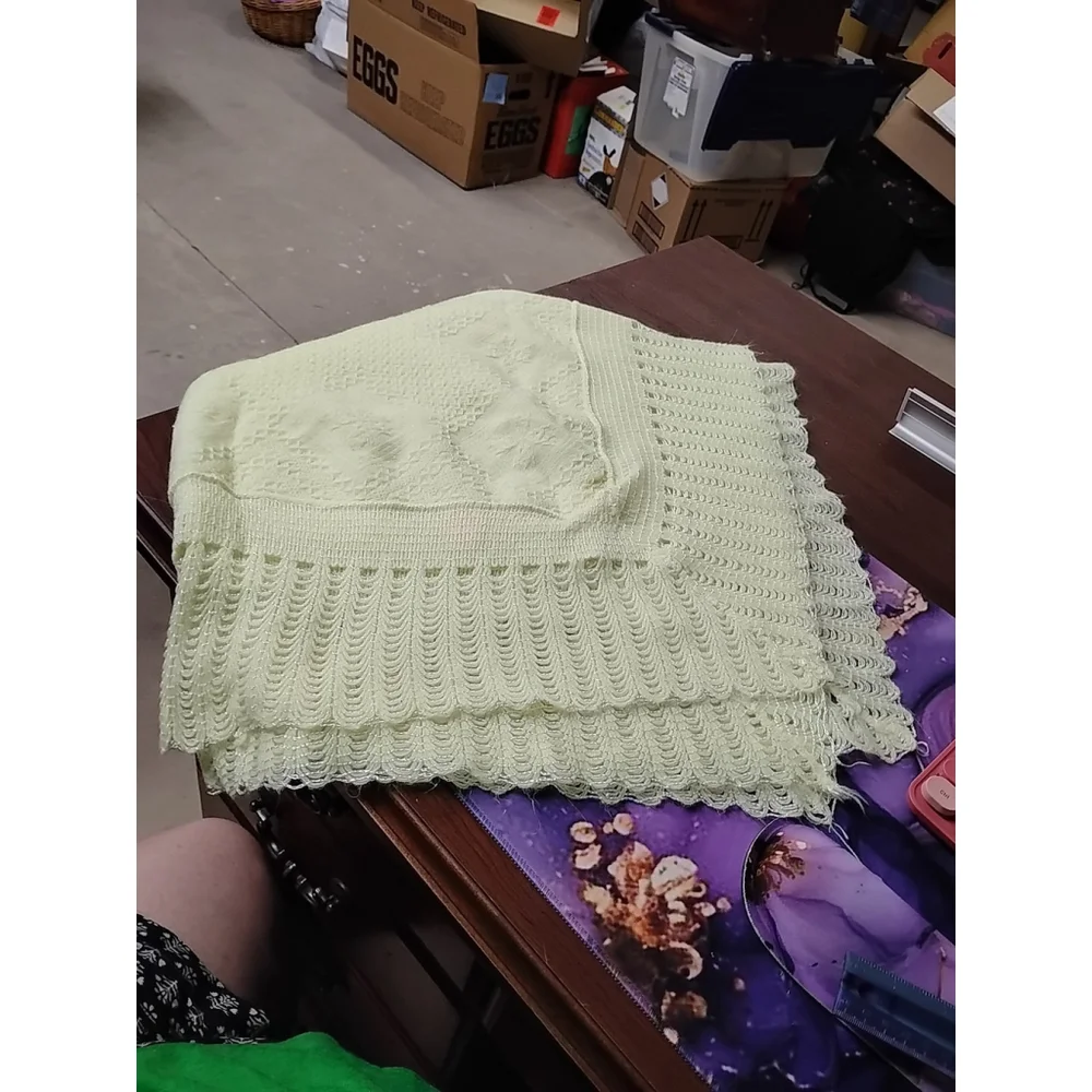 50's Vintage Cradle Knit Baby Blanket Yellow Crochet Knit 40x40”
